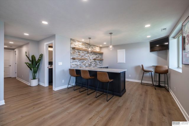 9401 S 178th Street, Omaha, NE 68136