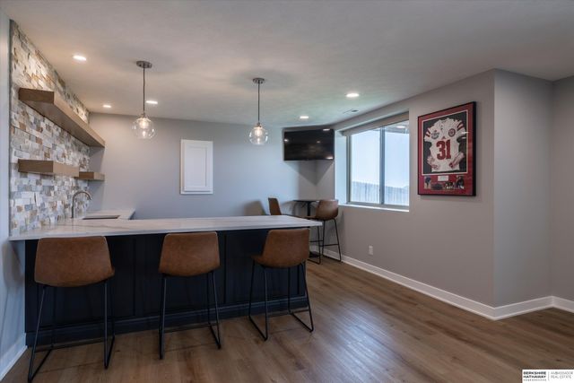 9401 S 178th Street, Omaha, NE 68136