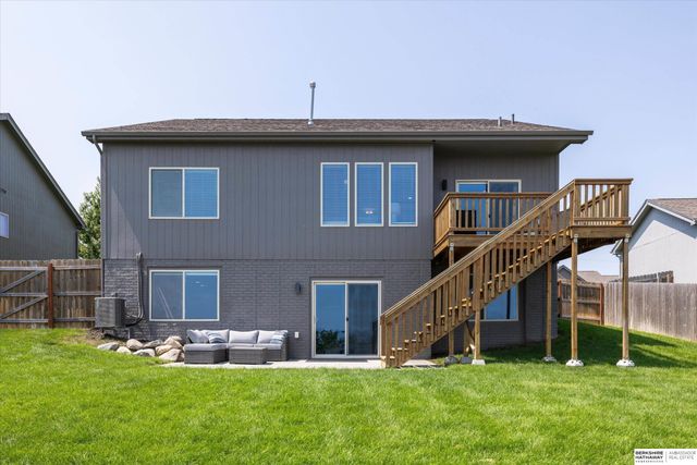 9401 S 178th Street, Omaha, NE 68136