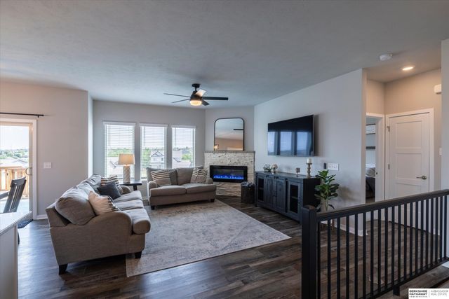 9401 S 178th Street, Omaha, NE 68136