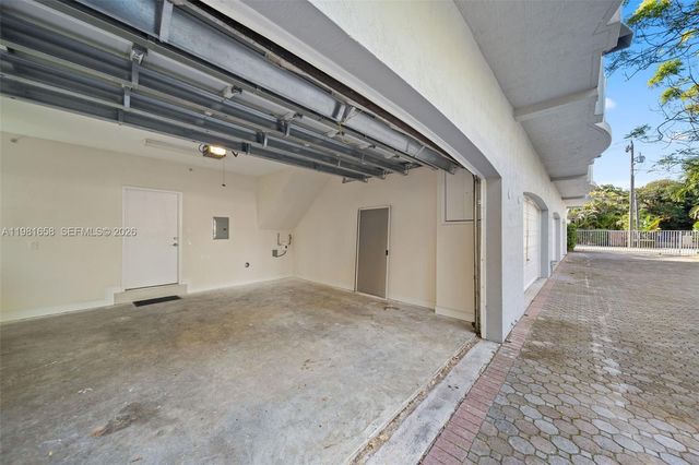 2951 Virginia St 2957, Miami, FL 33133