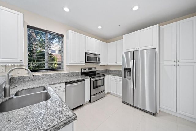 2951 Virginia St 2957, Miami, FL 33133