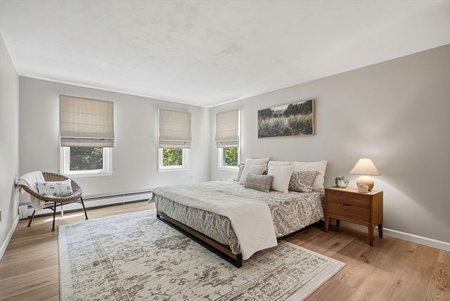 35 Chestnut St, Bellingham, MA 02019