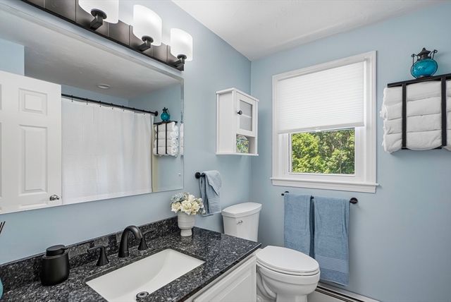 35 Chestnut St, Bellingham, MA 02019