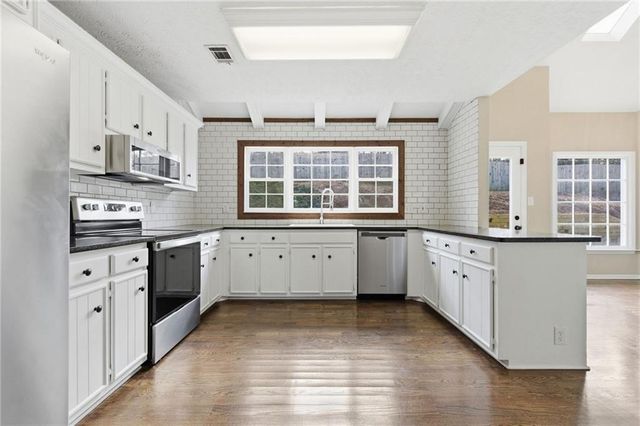 3626 Woodlark NE Drive, Roswell, GA 30075