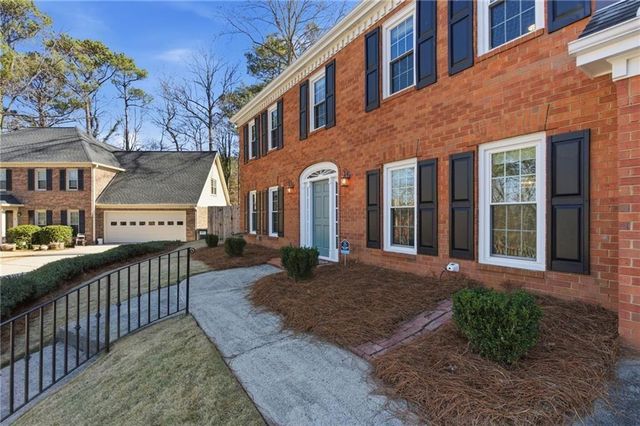3626 Woodlark NE Drive, Roswell, GA 30075