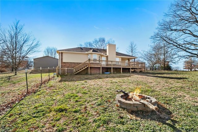 14124 Monica Drive, Gravette, AR 72736