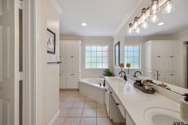 4109 Stone Brook Ln, Tyler, TX 75707