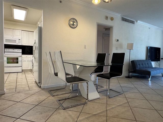 2501 S Ocean Dr 328, Hollywood, FL 33019