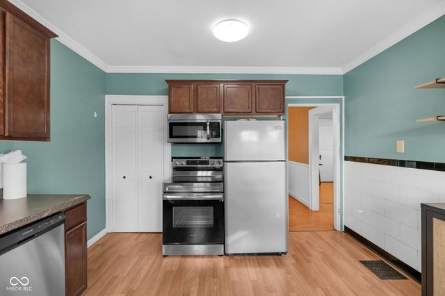 425 N Bosart Avenue, Indianapolis, IN 46201