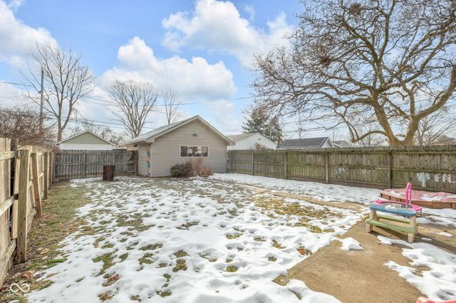425 N Bosart Avenue, Indianapolis, IN 46201