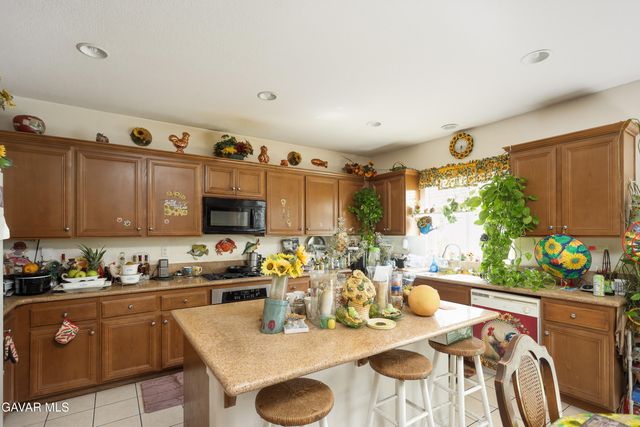37854 Old Adobe Court, Palmdale, CA 93552