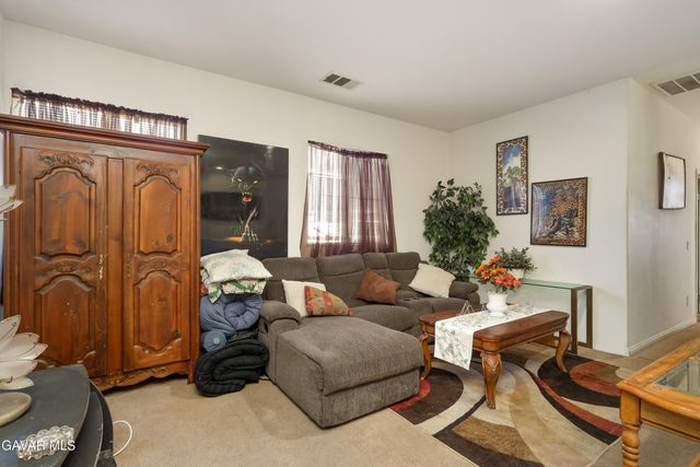 37854 Old Adobe Court, Palmdale, CA 93552