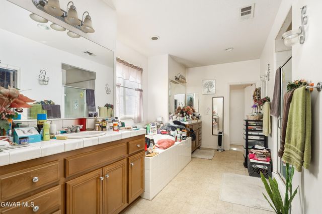37854 Old Adobe Court, Palmdale, CA 93552