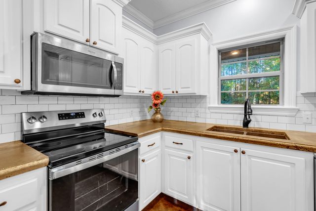 88 Rock hill Rd., Sumrall, MS 39482