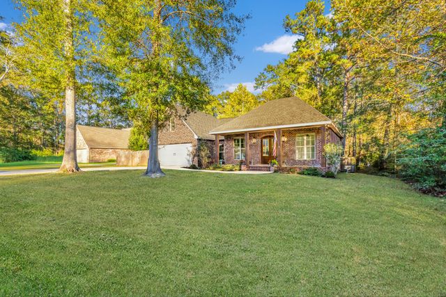 88 Rock hill Rd., Sumrall, MS 39482