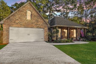 88 Rock hill Rd., Sumrall, MS 39482