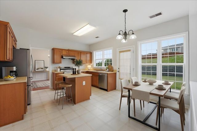 1725 Eagle Trace Dr, Mount Juliet, TN 37122