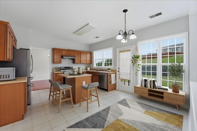 1725 Eagle Trace Dr, Mount Juliet, TN 37122