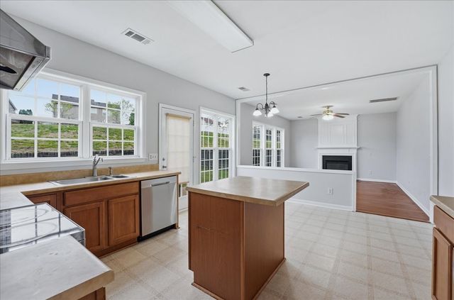 1725 Eagle Trace Dr, Mount Juliet, TN 37122