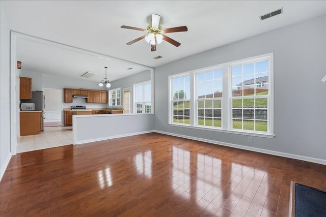 1725 Eagle Trace Dr, Mount Juliet, TN 37122