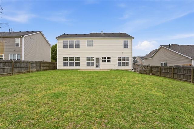 1725 Eagle Trace Dr, Mount Juliet, TN 37122
