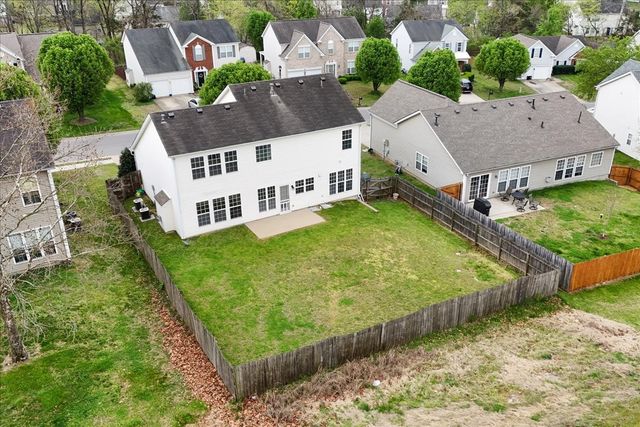 1725 Eagle Trace Dr, Mount Juliet, TN 37122