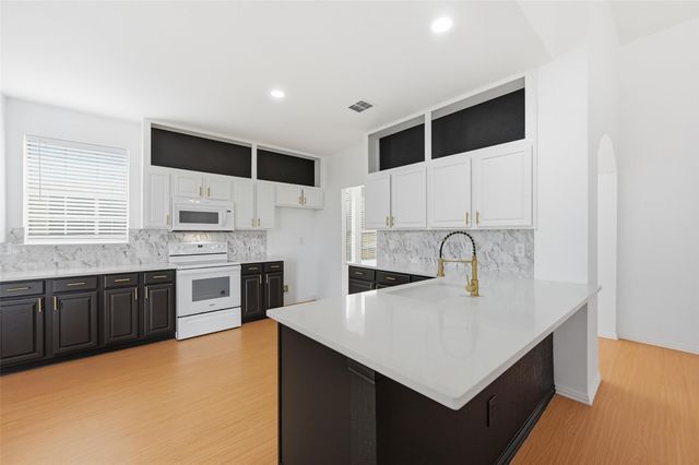 4524 Via Ventura, Mesquite, TX 75150