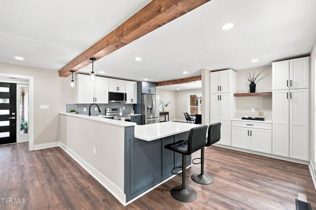 2016 Arlington Drive, Kingsport, TN 37663