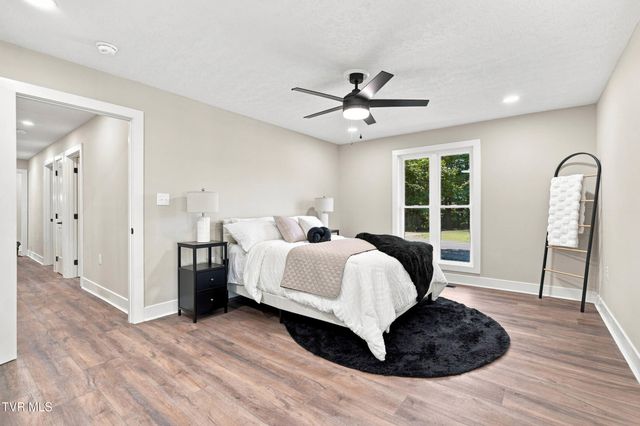 2016 Arlington Drive, Kingsport, TN 37663