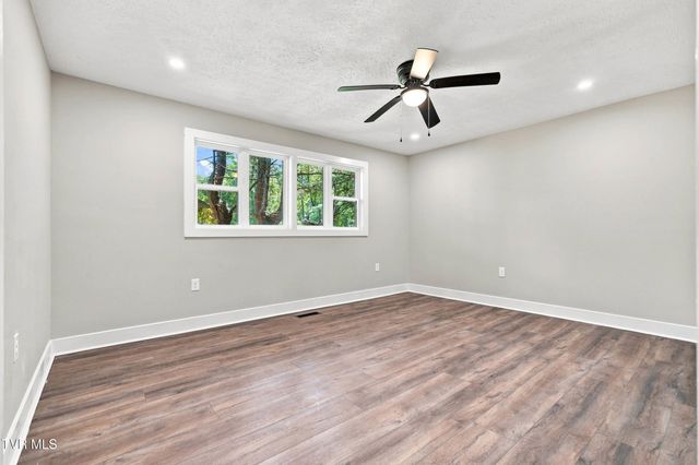 2016 Arlington Drive, Kingsport, TN 37663
