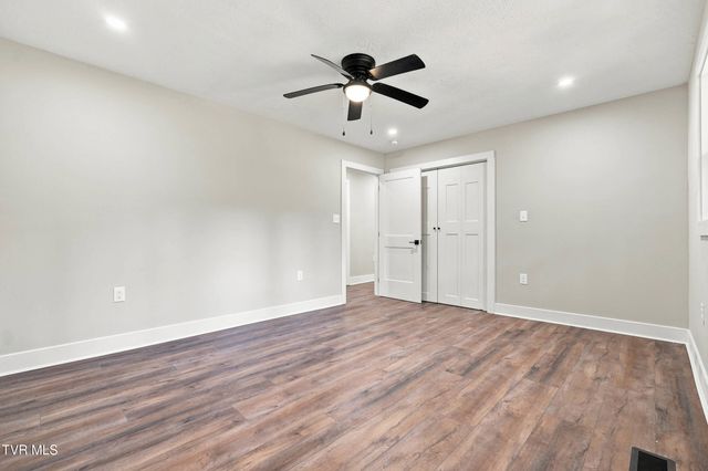 2016 Arlington Drive, Kingsport, TN 37663