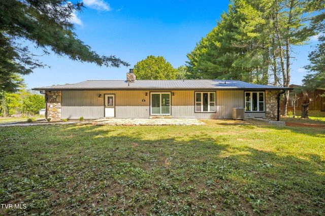 2016 Arlington Drive, Kingsport, TN 37663