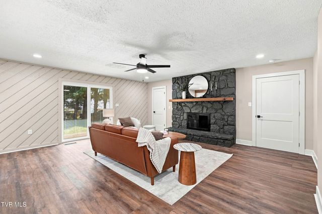 2016 Arlington Drive, Kingsport, TN 37663