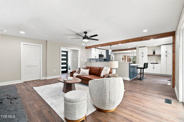 2016 Arlington Drive, Kingsport, TN 37663
