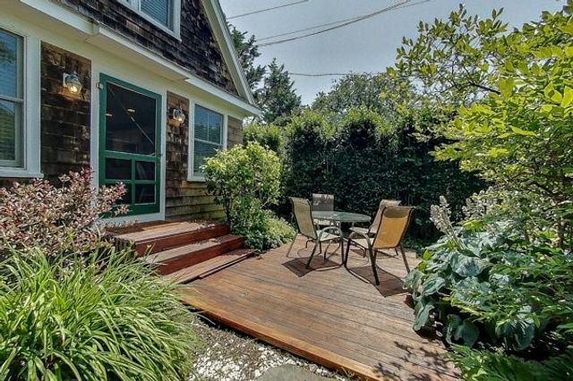25 Warren Avenue, Middletown, RI 02842