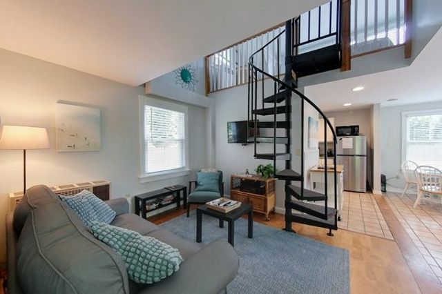 25 Warren Avenue, Middletown, RI 02842