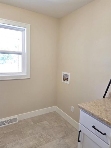 N7091 Still Point Trail, Pardeeville, WI 53954