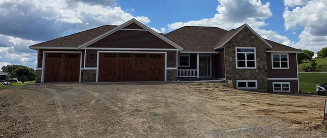 N7091 Still Point Trail, Pardeeville, WI 53954
