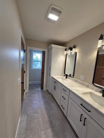 N7091 Still Point Trail, Pardeeville, WI 53954