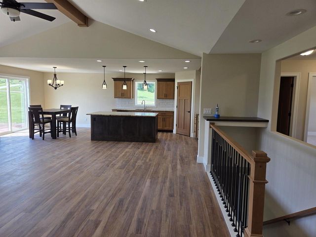 N7091 Still Point Trail, Pardeeville, WI 53954