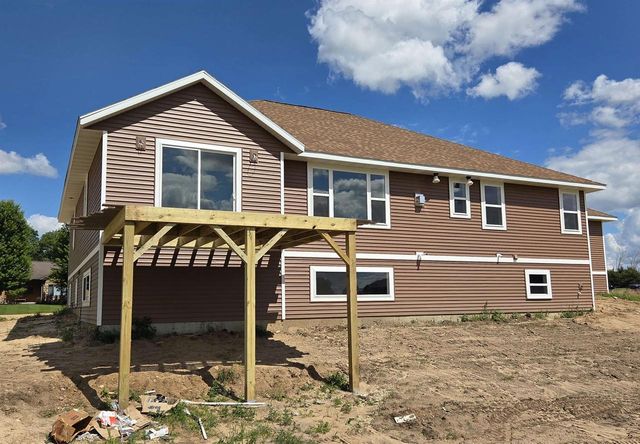 N7091 Still Point Trail, Pardeeville, WI 53954