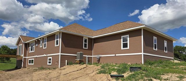 N7091 Still Point Trail, Pardeeville, WI 53954
