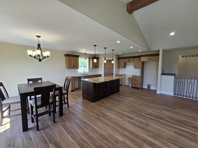N7091 Still Point Trail, Pardeeville, WI 53954