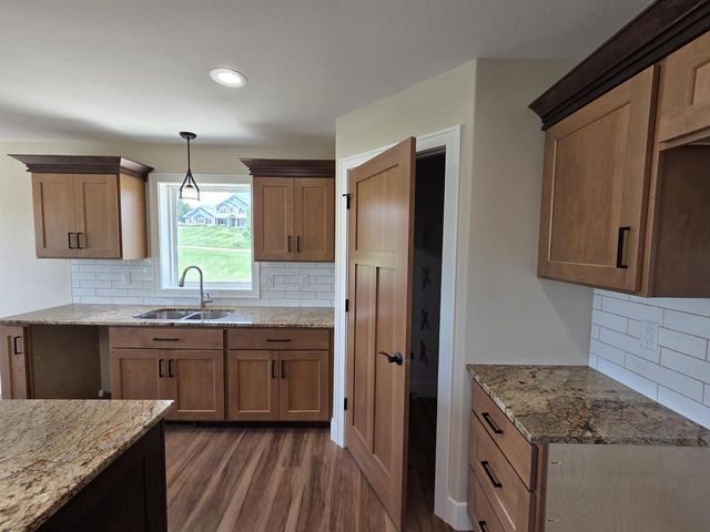 N7091 Still Point Trail, Pardeeville, WI 53954
