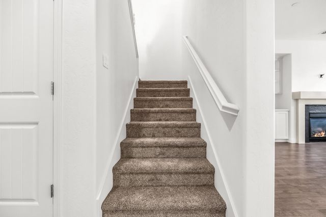 6216 W Oriole Court, Visalia, CA 93291