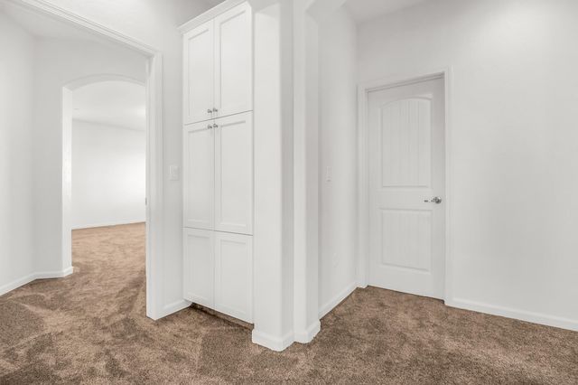 6216 W Oriole Court, Visalia, CA 93291