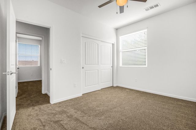 6216 W Oriole Court, Visalia, CA 93291