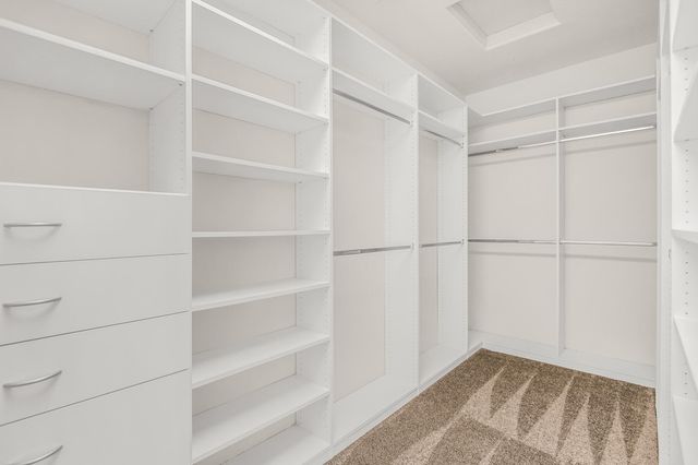 6216 W Oriole Court, Visalia, CA 93291