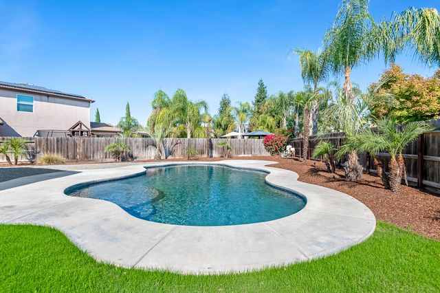 6216 W Oriole Court, Visalia, CA 93291